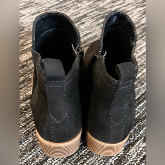 Booties - Picture 5 of 6